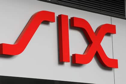Live-Ticker Börse: Nasdaq holt Kursrutsch auf - Dow im Minus - SMI schliesst in Verlustzone - Swiss Re und Amrize verlieren - Richemont und ABB legen zu Logo der Schweizer Börse SIX am Hauptsitz in Zürich West.