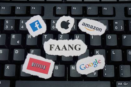 Und wieder fliessen zig Milliarden in Aktien FAANG steht für die Aktien der Big-Techs Facebook, Apple, Amazon, Netflix und Alphabet (Google).