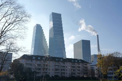 UBS-Experte hält Roche für «überverkauft» Türme von Roche am Hauptsitz in Basel.