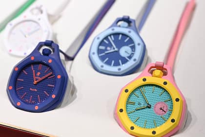 «PR-Stunt des Jahrzehnts»: Neue Swatch-Uhr Royal Pop bricht alle Nachfragerekorde auf Zweitmarkt Die Uhr von Audemars Piguet und Swatch.