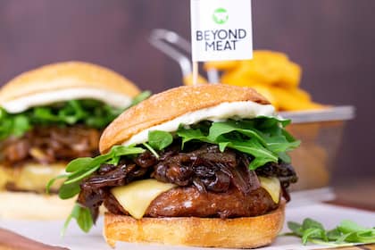 Vom Hype zum Härtetest: Haben vegane Aktien noch Turnaround-Potenzial? Ein Burger des Fleischersatz-Spezialisten Beyond Meat.