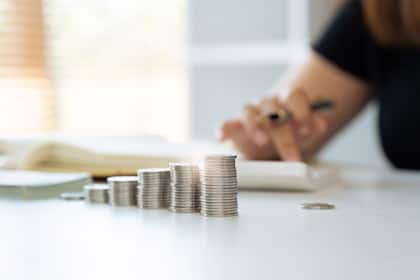 Investieren am Kapitalmarkt: Wie viel Lohn und Vermögen für den Einstieg nötig sind Dividendenausschüttungen sind ein wichtiger Bestandteil der Portfoliorendite.