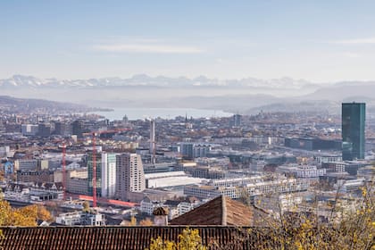 «Für das «Monaco von Zürich» fehlt mindestens ein Fürst» Blick über Zürich.
