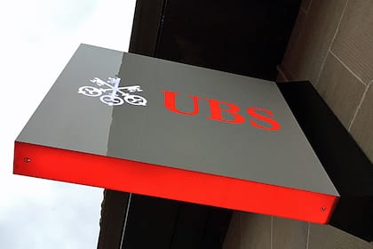 Kehrtwende nach vier Wochen: Research-Boutique schraubt UBS-Kursziel wieder hoch Filiale der UBS am Marktplatz in Basel.