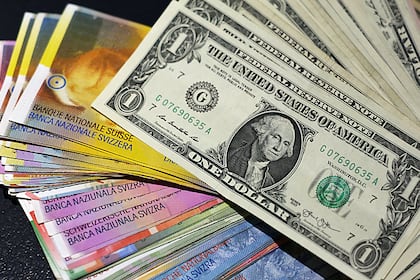 UBS rechnet mit tiefstem Dollar-Franken-Kurs seit langen Jahren UBS rechnet mit tiefstem Dollar-Franken-Kurs seit langen Jahren