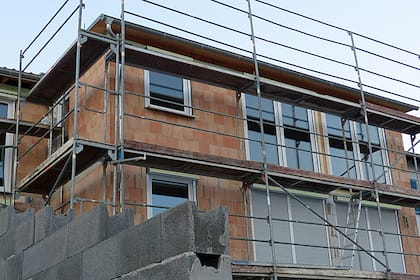 Einsprachen, Bürokratie, Stillstand: So bremst die Schweiz das Bauen Ein Wohnhaus im Rohbau.