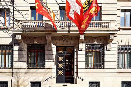 Plötzlich attraktiver als Aktien: Lombard Odier kauft erstmals seit fünf Jahren wieder US-Anleihen Der Eingang zum Lombard-Odier-Hauptsitz in Genf.