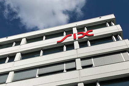 Börsen-Ticker: SMI schliesst im Minus - Givaudan Schlusslicht - Schwergewichte belasten erneut - Amrize und Logitech legen zu Schriftzug an der Schweizer Börse SIX.