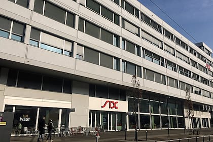Börsen-Ticker: SMI schliesst im Minus - Partners Group schwach - Kühne+Nagel legt zu - Schwergewichte belasten - Idorsia im Hoch Schweizer Börse SIX in Zürich.