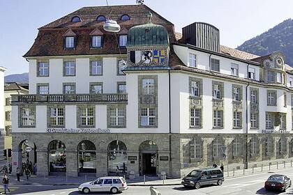 Dieser Mann steckt hinter der Millionenklage gegen die Graubündner Kantonalbank Der Hauptsitz der Graubündner Kantonalbank in Chur.
