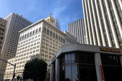 Wall-Street-Banken zahlen KI-Trainern bis zu 25'000 Dollar pro Tag Niederlassung von Wells Fargo in San Francisco.