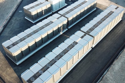 Utopische Bewertung und Kursrallye: Trauen Anleger diesem KI-Profiteur zu viel zu? Server von Bloom Energy auf der Costco-Fleischfabrik in Tracy, Kalifornien.