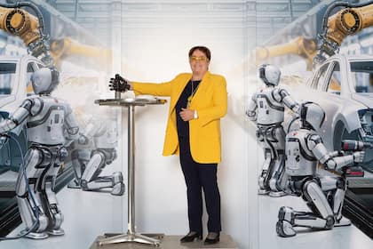 Martullo-Blochers Verkaufsoffensive zahlt sich aus: Ems-Chemie auf Vierjahreshoch - doch wie viel Luft gibt es nach oben? Magdalena Martullo-Blocher, CEO Ems-Chemie, bei der Bilanzpressekonferenz (6.2.2026).