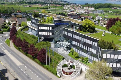 Nach Amazon-Deal: Aktie von Kühne+Nagel steigt auf Zwei-Jahres-Hoch Kühne+Nagel-Hauptsitz in Schindellegi.