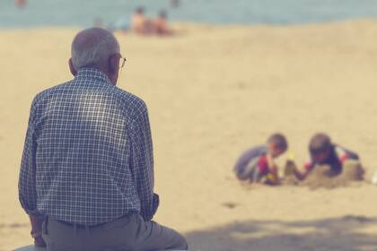 «Wer in Aktien investiert statt die Ersparnisse auf das Sparkonto legt, muss deutlich weniger sparen» «Wer in Aktien investiert statt die Ersparnisse auf das Sparkonto legt, muss deutlich weniger sparen»