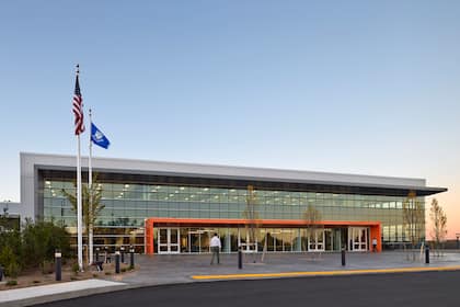 Börsen-Ticker: Schweizer Aktienmarkt schliesst im Plus - 11 von 20 SMI-Titel höher - Belimo legt 9 Prozent zu - UBS und Zurich im Hoch - Adecco sackt ab Hauptsitz von Belimo Amerika in Danbury, Connecticut.