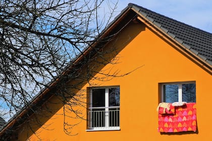 Von 34’400 auf 53’600 Franken für ein Haus: Kosten für Wohneigentum in der Schweiz steigen deutlich an In ländlichen Gebieten der Schweiz ist das Einfamilienhaus eine beliebte Wohnform.