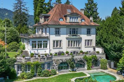 Villa von Zürcher Modekönig wird für 31'500 Franken vermietet <p>Die Villa Kehl liegt in einem noblen Quartier in Zürich-Wollishofen.</p>