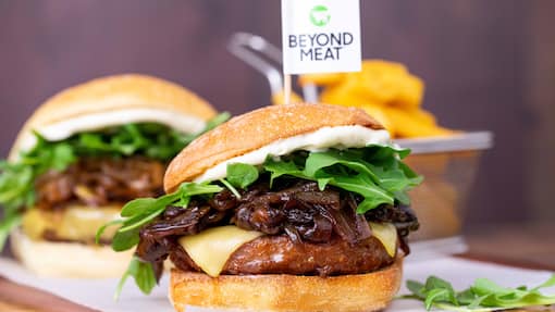 Vom Hype zum Härtetest: Haben vegane Aktien noch Turnaround-Potenzial? Ein Burger des Fleischersatz-Spezialisten Beyond Meat.