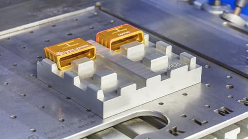 Schweizer Aktien: Small- und Mid-Caps stechen Large-Caps aus Der Multicoax-Verbinder MXP50 von Huber+Suhner.