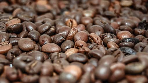 Diese fünf Anlagevehikel können dem Portfolio Schwung verleihen Geröstete Kaffeebohnen.