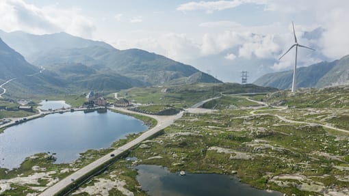 Strominfrastruktur – die Grundlage der Energiewende Gotthard pass, Switzerland, Sustainability in nature