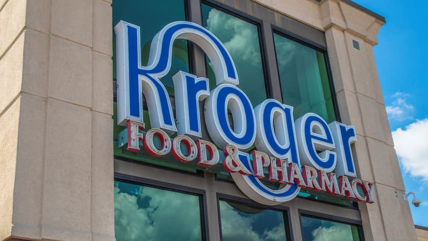 Nahaufnahme des Kroger-Gebäudeschilds
