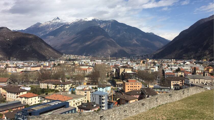 Blick auf Bellinzona, die Hauptstadt des Tessins.