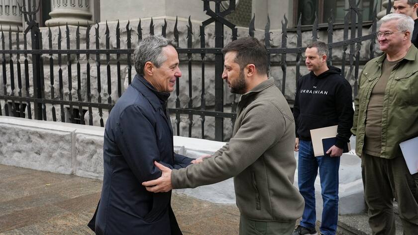 Ignazio Cassis mit Wolodimir Selenski in der Ukraine.