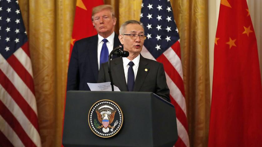 Chinas Vizepremierminister Liu He und US-Präsident Donald Trump unterzeichnen am 15. Januar 2020 in Washington einen «Phase-1»-Handelsdeal.