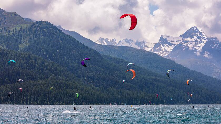Kitesurfer bei Silvaplana