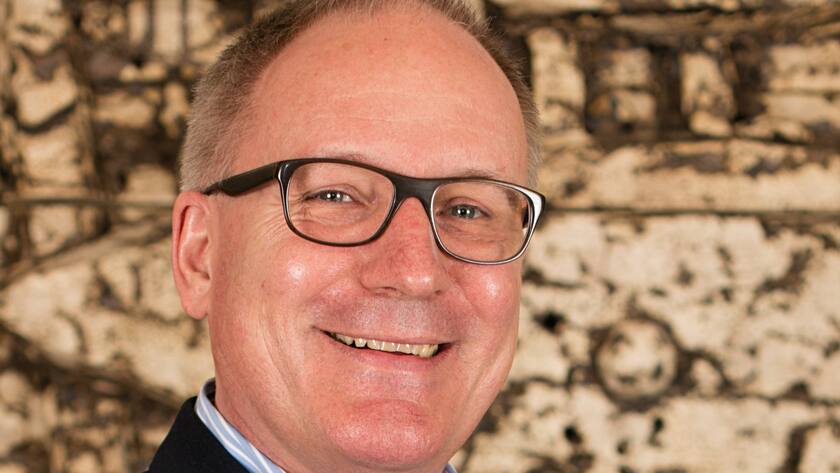 Roman von Ah ist Verwaltungsratsdelegierter, Geschäftsleiter und Gründungspartner von Swiss Rock Asset Management.