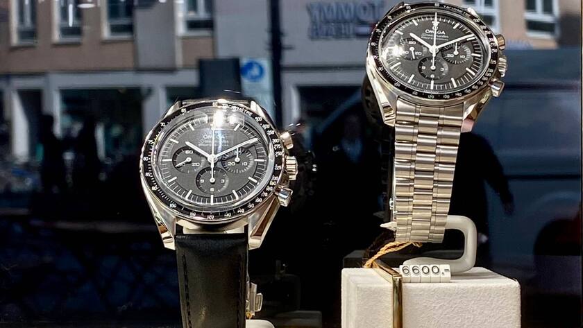 Die Moonwatch von Swatch und Omega.