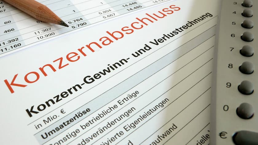 Konzernabschluss eines Unternehmens mit der Gewinn- und Verlustrechnung (Symbolbild)