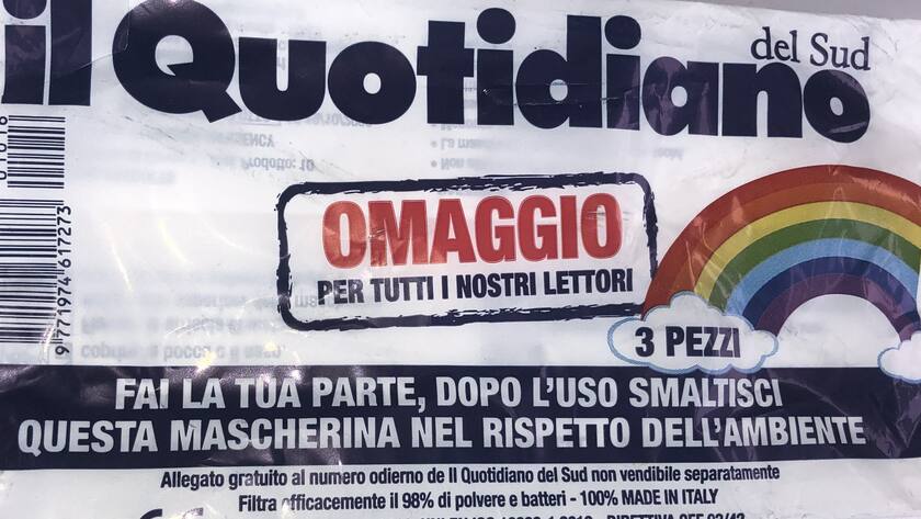 Beim Kauf der süditalienischen Tageszeitung "Il Quotidiano Del Sud" erhalten Leserinnen und Leser im Juli 2021 drei Schutzmasken gratis.