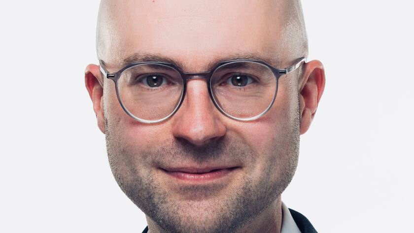 Adriel Jost ist Ökonom und kritischer Beobachter der Geldpolitik.