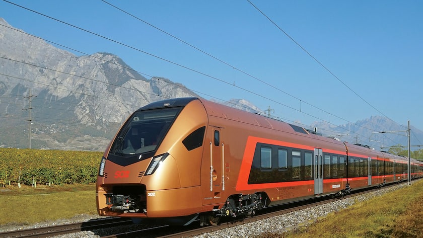 Der Regionalzug Flirt Traverso, den Stadler Rail für die Südostbahn herstellt.