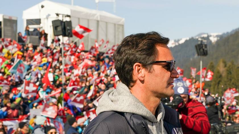 Noch keine Brille von Oliver Peoples, aber trotzdem cool: Roger Federer am Ski-Rennen der Frauen in der Lenzerheide.