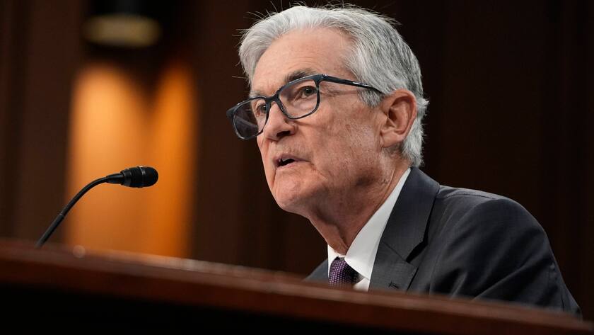 Jerome Powell, Vorsitzender der US-Notenbank Federal Reserve, vor dem Banken- Senatsausschuss im US-Kongress in Washington, D.C., USA (11. Februar 2025).