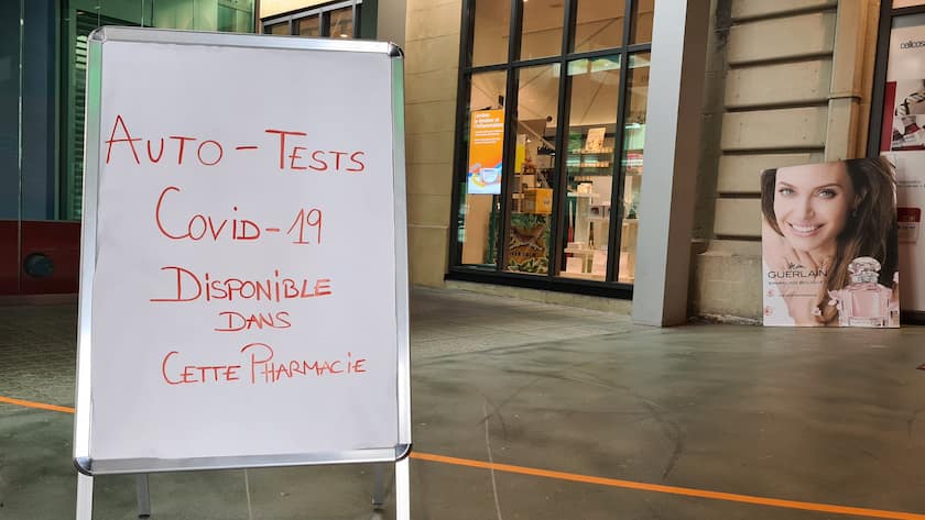 Apotheke in Lausanne, in der Selbsttests angeboten werden.