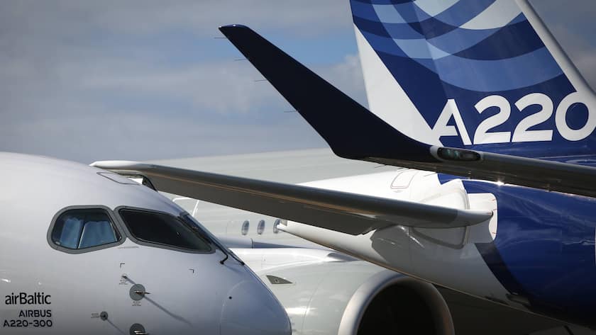 Verschiedene Airbus-Maschinen vom Typ A220-300.