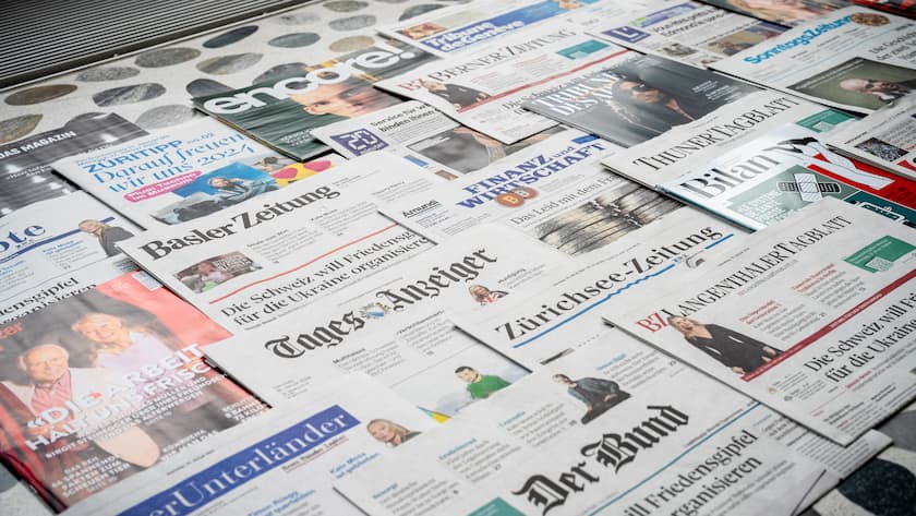 Auswahl an Printpublikationen der TX Group.