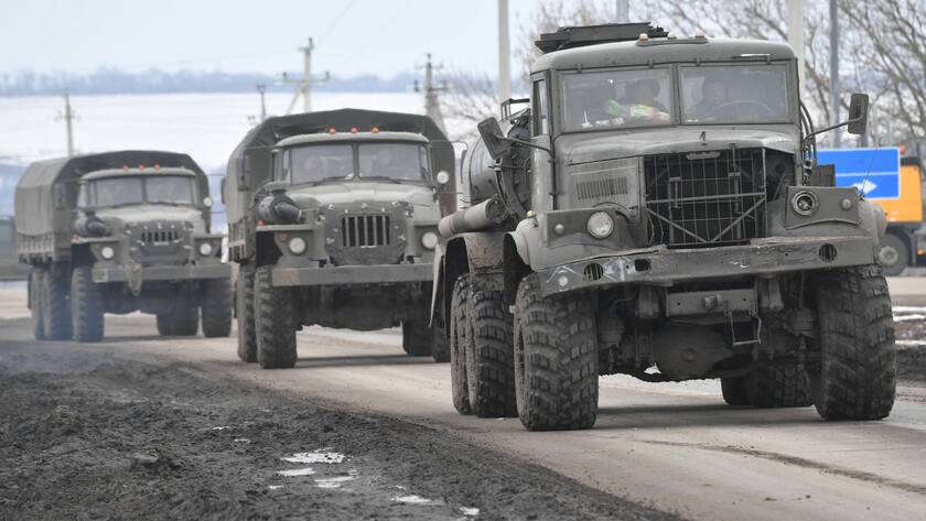 Ein russischer Militärkonvoi an der ukrainischen Grenze.