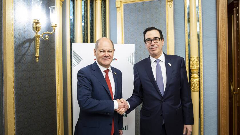 Steven Mnuchin, Finanzminister der Vereinigten Staaten von Amerika, und Olaf Scholz, Bundesminister der Finanzen, aufgenommen am G20-Finanzministertreffen am 22.02.2020 in Riad.