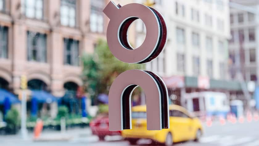 On-Logo an einem Store in New York.