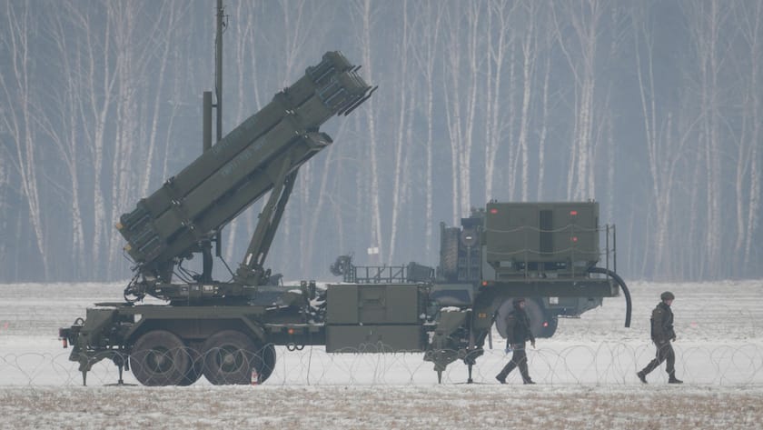 Das von Raytheon entwickelte Patriot-Raketensystem auf dem Warschauer Flughafen, Polen (Februar 2023).