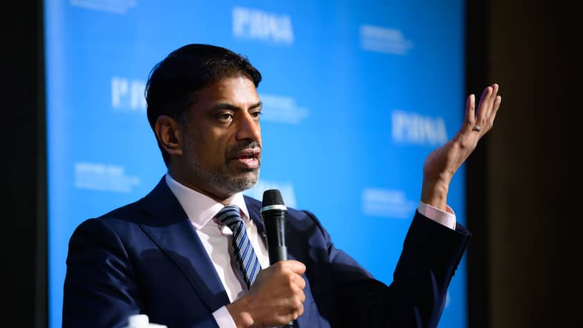 Novartis-Chef Vas Narasimhan bei einem Auftritt in Tokio im Herbst 2023.