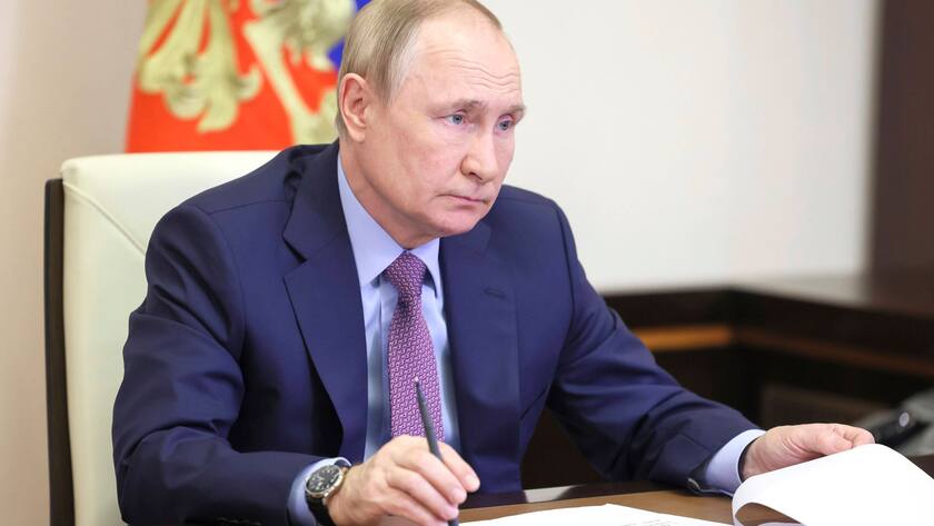 November 16, 2022, Moscow, Moscow Oblast, Russia: Russian President Vladimir Putin chairs a video meeting with government officials to discuss financial issues from the official state residence at Novo-Ogaryovo, November 16, 2022 outside Moscow, Russia. Moscow Russia - ZUMAp138 20221116_zaa_p138_047 Copyright: xMikhailxMetzel/KremlinxPoolx