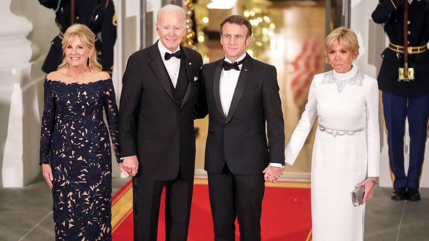 US-Präsident Joe Biden and First Lady Jill Biden begrüssen den französischen Präsidenten Emmanuel Macron und Ehefrau Brigitte Macron im Weissen Haus (v.l.n.r)