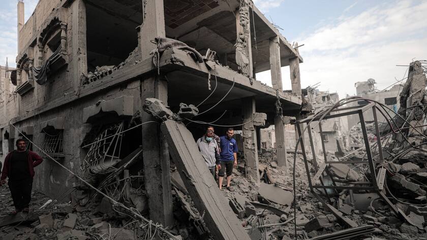 Zerstörtes Gebäude im Gazastreifen nach einem Bombenangriff Israels Mitte November 2023.
